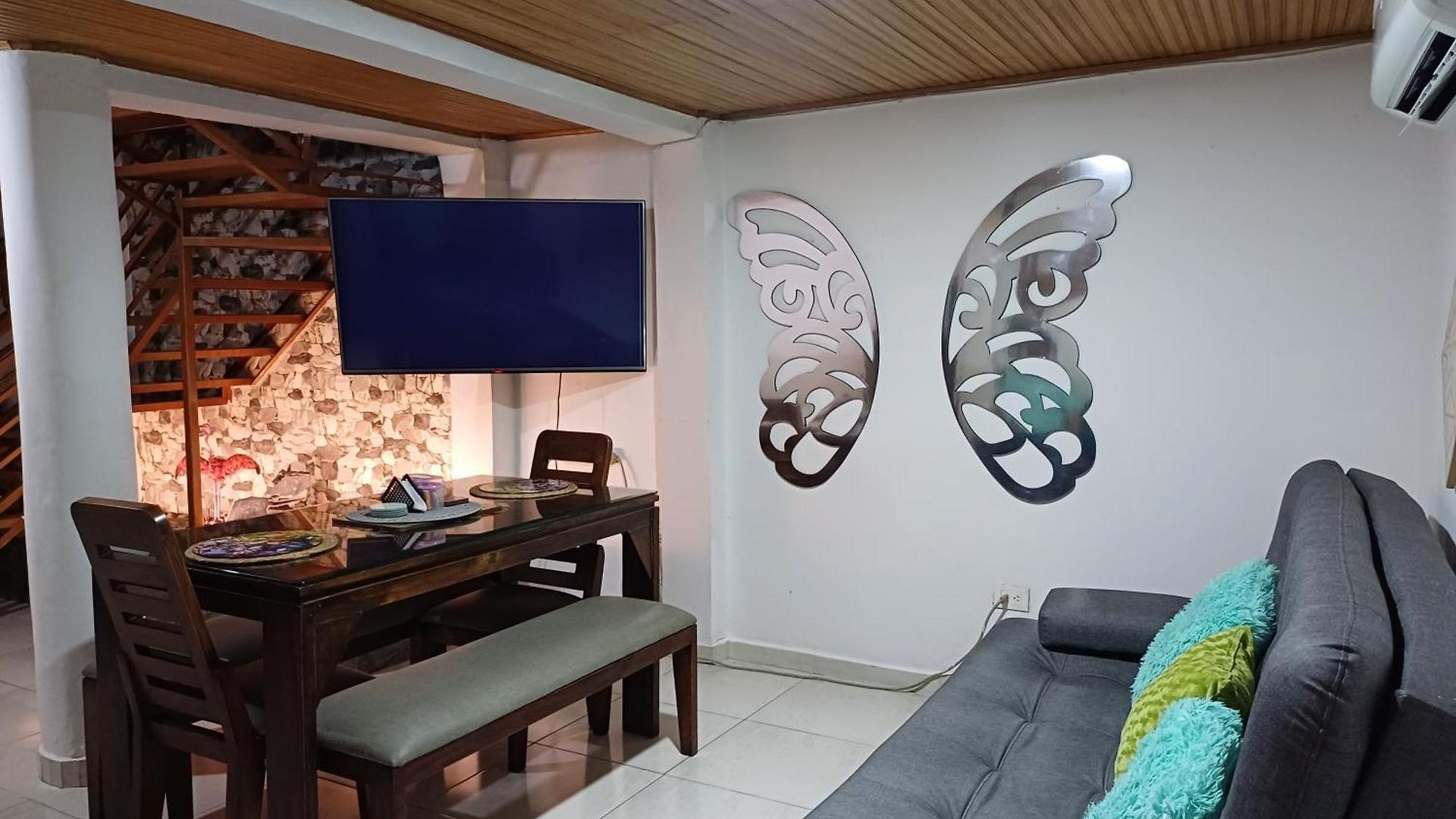 Brussels House, 2 Bedrooms Сasa de vacaciones